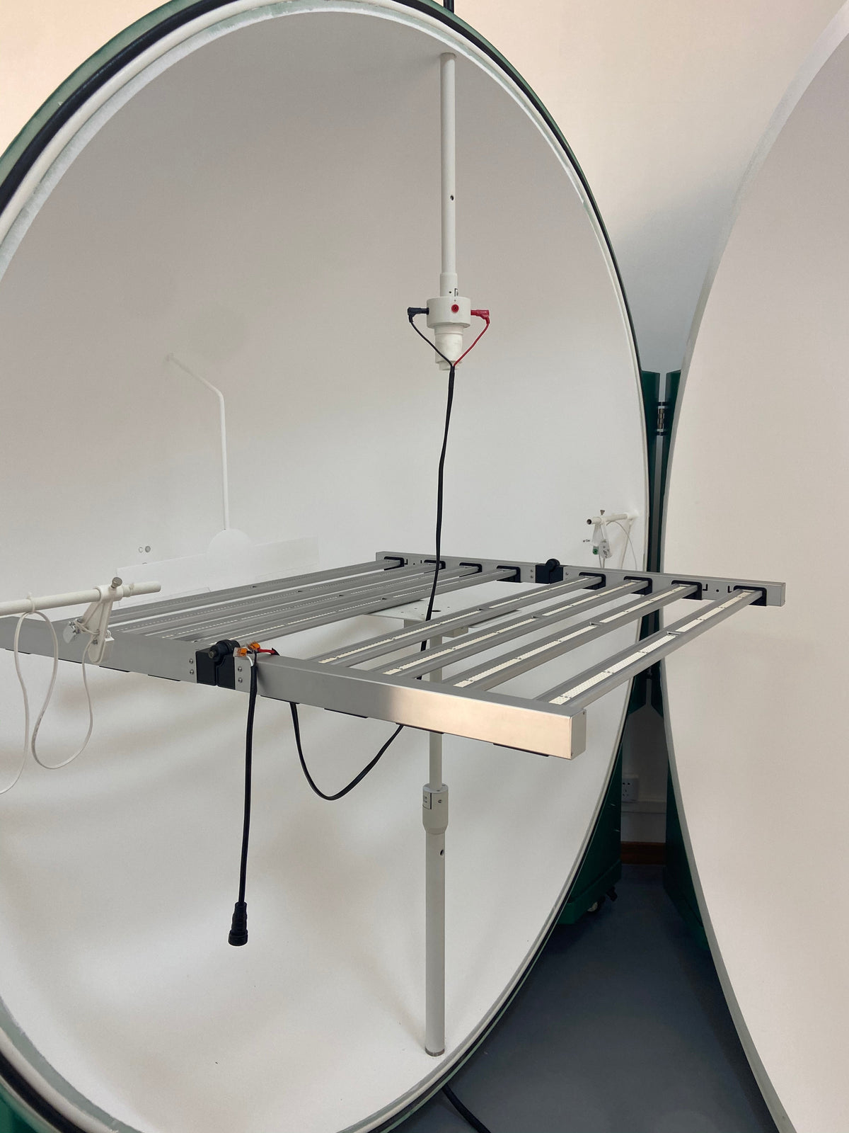 * New 2026 Nova Sun Series – Full Spectrum LED Grow Light with Emerald Green + Red Terp Boost Spectrum